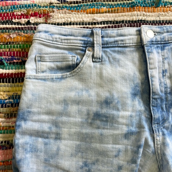 Universal Threads Tye Dyed MIDI Denim Shorts-#1889+ - Picture 3 of 11